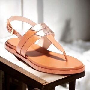 COLE HAAN AINSLEE GOLD CARAMEL THONG SANDALS SIZE 9B